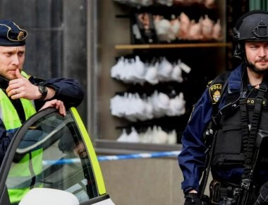 Η Σουηδία η πρώτη χώρα της ΕΕ που ανακοίνωσε ότι από την Δευτέρα κλείνει τα σύνορά της σε πρόσφυγες και μετανάστες!